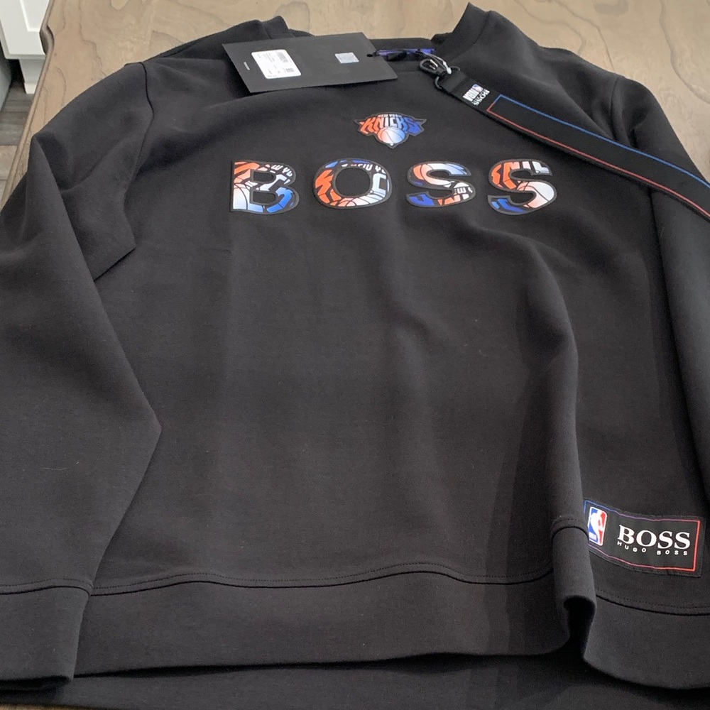 BOSS New York Knicks Black Official NBA Sweatshirt Size 2XL New With Tags